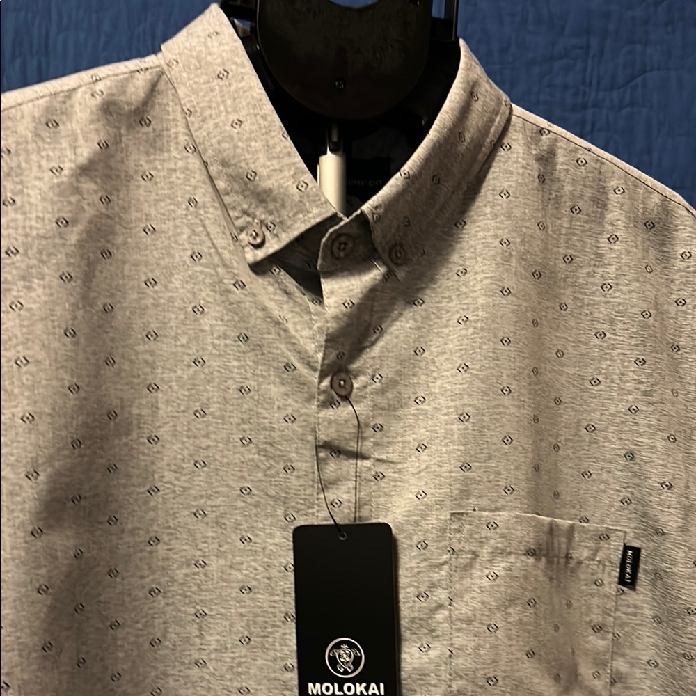 Lokai Gray Casual Button Down Shirt with Textured Fabric and Stand-Up Collar